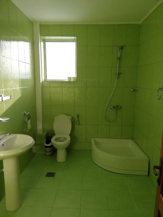 Pensiunea La Safari Търгу Нямц Екстериор снимка
