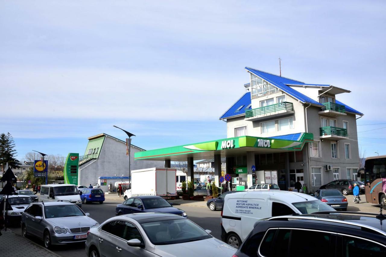 Pensiunea La Safari Търгу Нямц Екстериор снимка